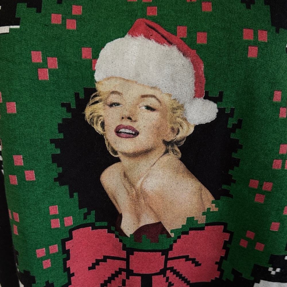Marilyn Monroe Holiday Black Sweatshirt - Picture 2 of 10